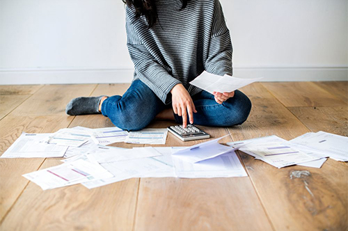 借金の一本化はデメリットもある！ 手続き方法や事前に確認したい点