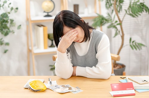 夫に内緒で借金をした！ バレずに返済可能？ 債務整理などの対処法